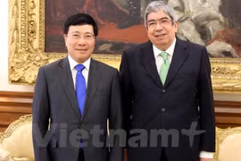 Vietnam y Portugal acuerdan aumentar intercambio de delegaciones 