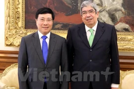 Vietnam y Portugal acuerdan aumentar intercambio de delegaciones 