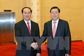 Presidente vietnamita dialoga con líderes chinos 