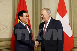 Suiza aspira a impulsar relación económica con Vietnam