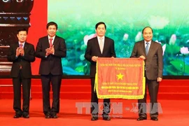 Premier vietnamita pide a empresas estatales impulsar integración global 