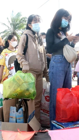 La solución al plástico de un solo uso en Vietnam empieza con los jóvenes