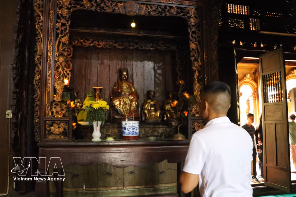 La pagoda es tanto un lugar de peregrinación como un destino turístico que atrae a numerosos visitantes. Foto: Hong Thai – VNA