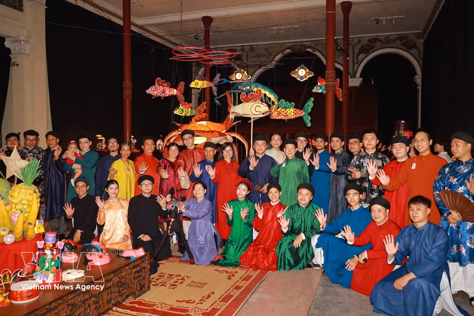 El espacio cuenta con la participación de numerosos jóvenes. Foto: Khanh Hoa – VNA