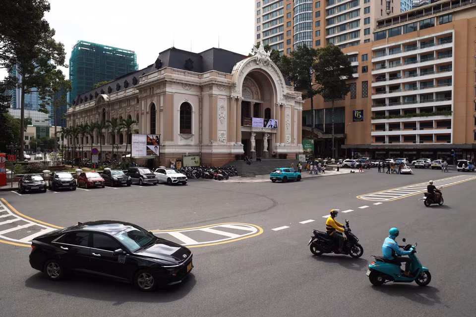 Un espacio tranquilo en el corazón de Ciudad Ho Chi Minh, en la plaza Lam Son frente a la Ópera de la ciudad. Foto: Hong Dat – VNA