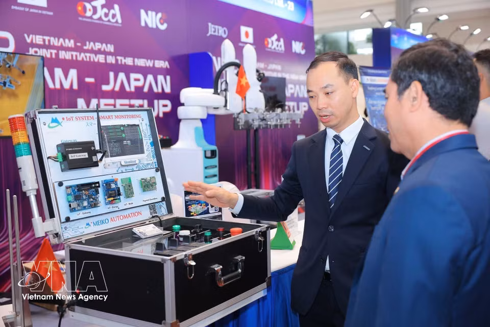 Exposición de productos científicos y tecnológicos e iniciativas de innovación. Foto: Hoang Hieu - VNA