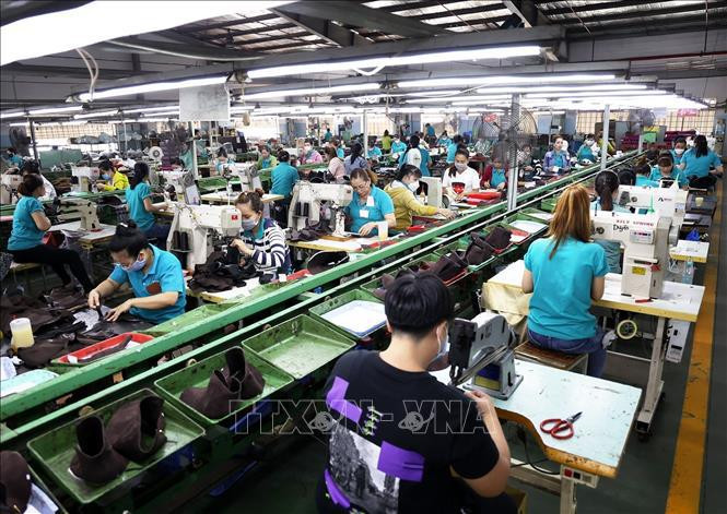 Fábrica de zapatos de cuero de la compañía de Gia Dinh Shoe, ciudad de Thu Duc. (Fuente: VNA)