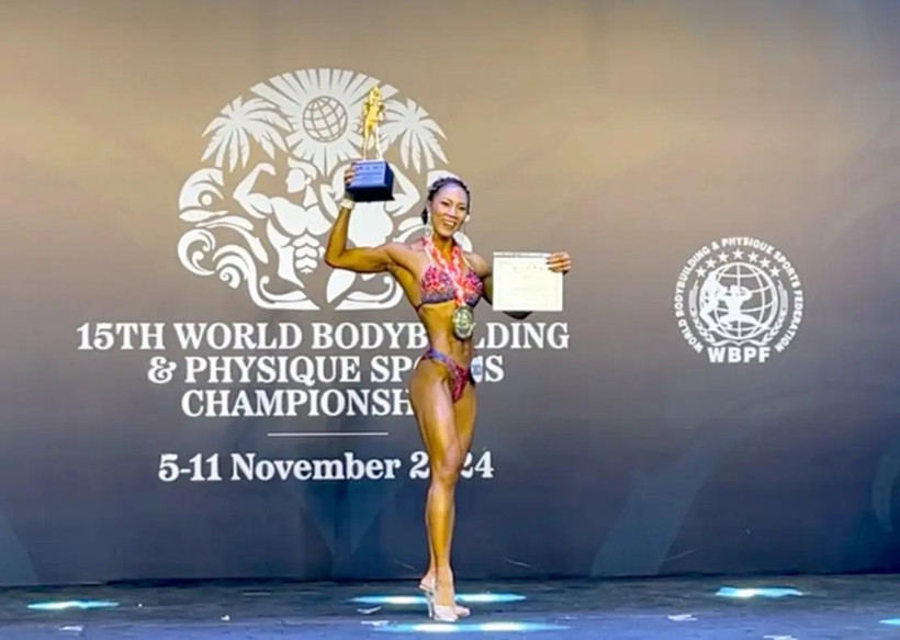 Nguyen Thi Kim Cuong gana dos medallas de oro en las categorías Fitness y Sport Physique para mujeres de más de 1,65 metros. (Fuente: baodongnai.com.vn)