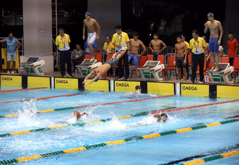 Una de las competencias en natación en los XIII Juegos Escolares de la Asociación de Naciones del Sudeste Asiático. (Fuente:VNA)