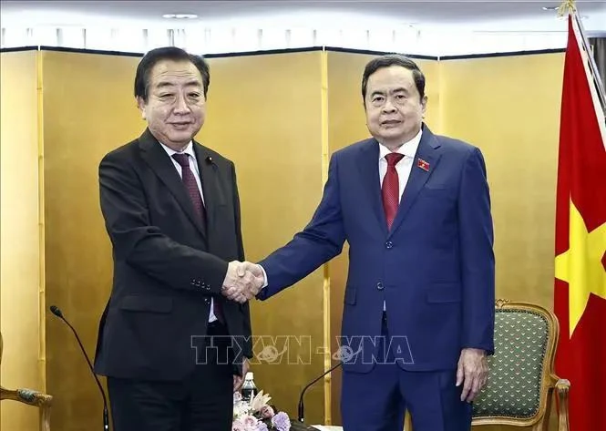 El presidente de la Asamblea Nacional de Vietnam, Tran Thanh Man, se reunió con el titular del Partido Democrático Constitucional de Japón, Noda Yoshihiko. (Fuente: VNA)