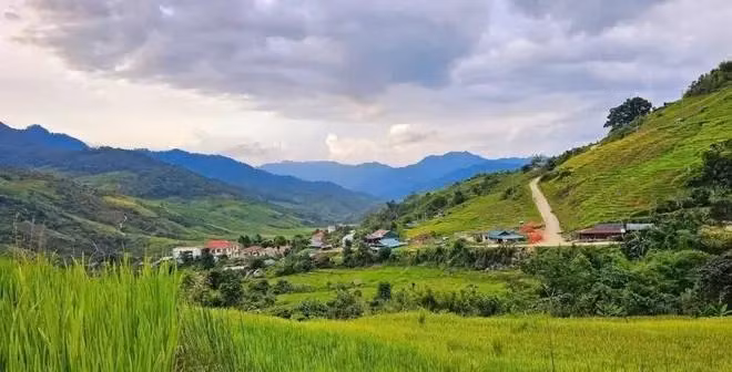 Se han formado muchas carreteras entre aldeas y comunas para ayudar a los habitantes de la provincia de Kon Tum a facilitar sus actividades económicas. (Fuente: VNA)