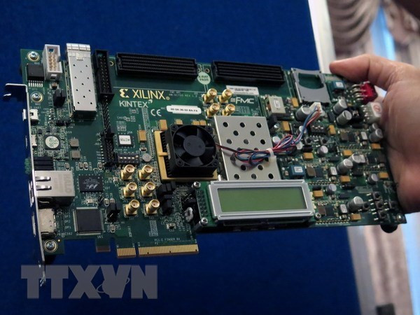 Los semiconductores se utilizan a menudo en equipos eléctricos, especialmente en las industrias del automóvil, la telefonía y la televisión. (Fuente: VNA)