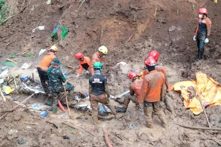 Deslizamientos de tierra en el distrito de Bone Bolango. (Fuente: Al Jazeera)