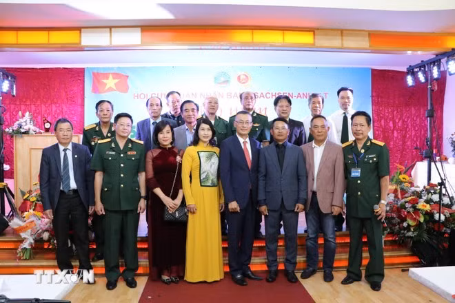 En una actividad para conmemorar el Día de Inválidos de Guerra y Mártires de Vietnam, celebrada en 2022 en la ciudad alemanda de Magdeburg. (Foto: VNA)
