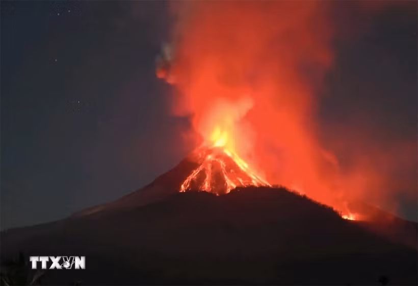 Esta erupción sigue a una reciente del 4 de noviembre, que causó 10 muertos y 63 heridos (Fuente: VNA) 