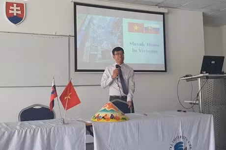 El embajador de Vietnam en Eslovaquia, Nguyen Tuan, en el evento. (Fuente: VOV)