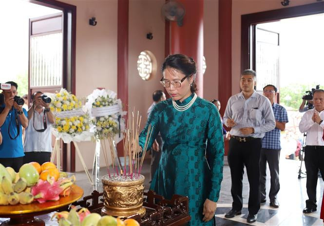 Vietnamitas en Laos conmemoran al Presidente Ho Chi Minh. (Fuente:VNA)