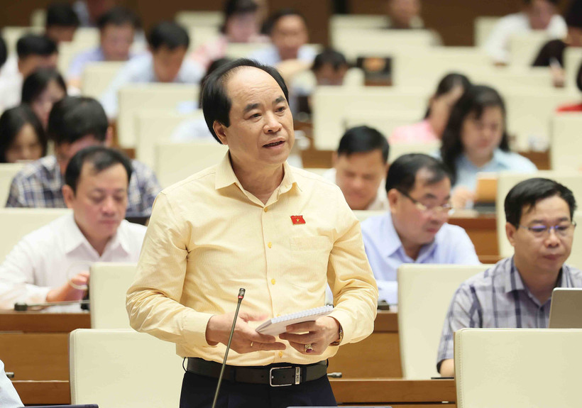 El delegado Truong Xuan Cu de Hanoi habla en el evento. (Fuente:VNA)