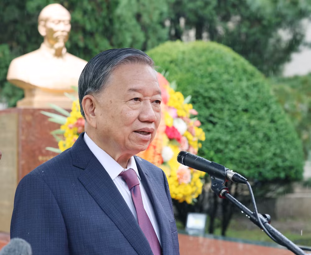 vna-potal-tong-bi-thu-to-lam-du-le-khanh-thanh-tuong-dai-chu-tich-ho-chi-minh-tai-binh-nhuong-8329762.jpg