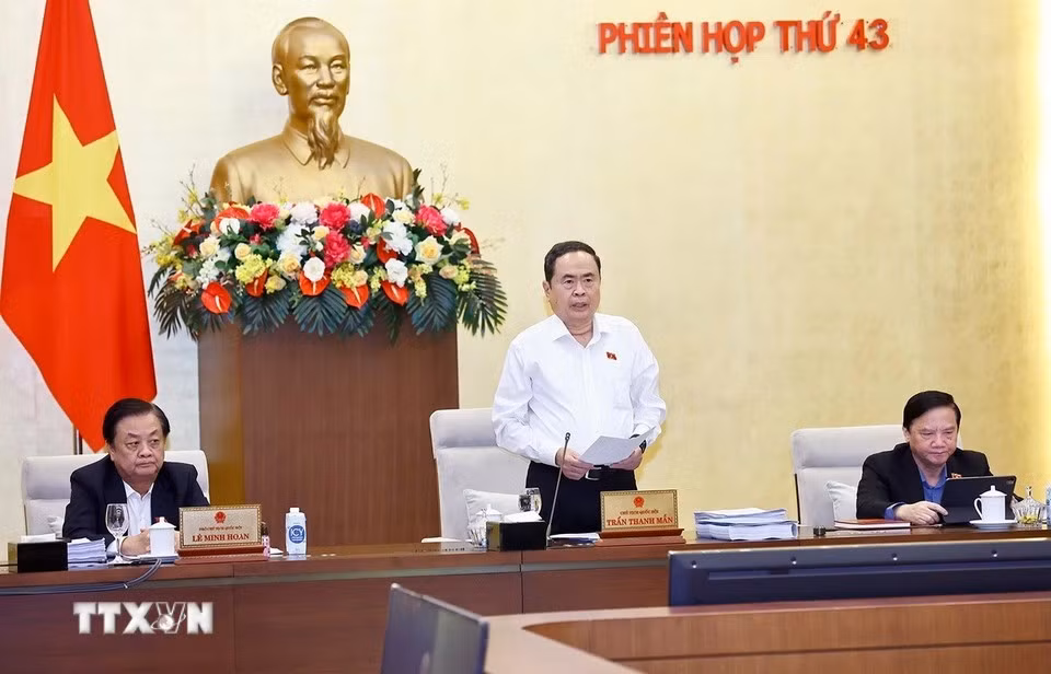 quoc-hoi-4-resize.jpg