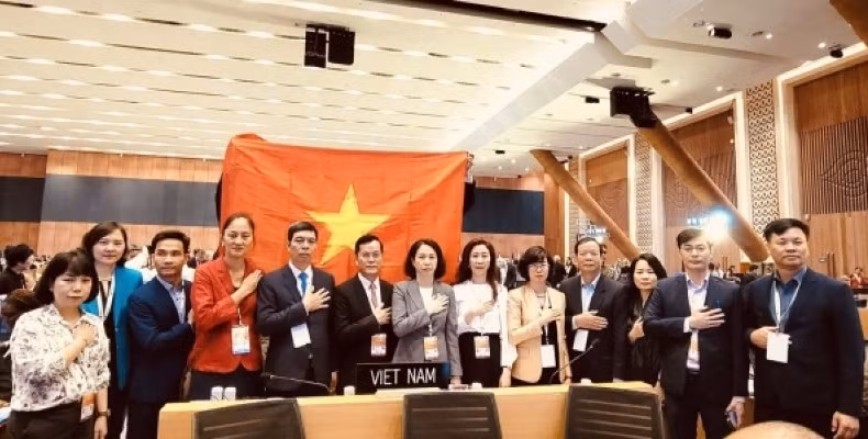 La delegación vietnamita asiste a la 46ª sesión del Comité del Patrimonio Mundial. (Foto: nhandan.vn)