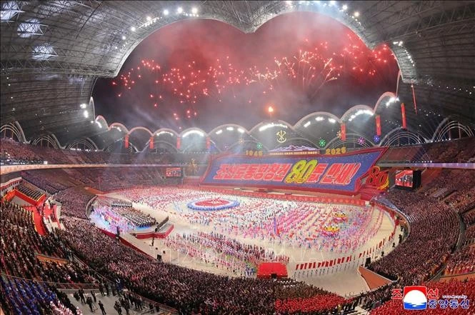 Ceremonia conmemorativa por el 80º aniversario de la fundación del PTC en Pyongyang, el 9 de octubre de 2025 (Foto: Yonhap/VNA)