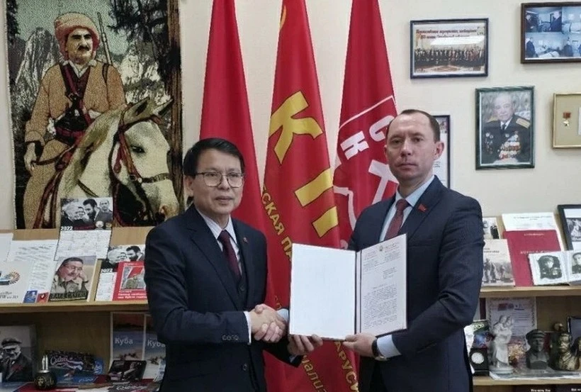 Vietnam y Bielorrusia refuerzan sus lazos partidistas. (Foto: VNA)