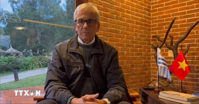 El ministro de Trabajo y Seguridad Social de Uruguay y secretario general del Partido Comunista, Juan Castillo. (Foto: VNA)
