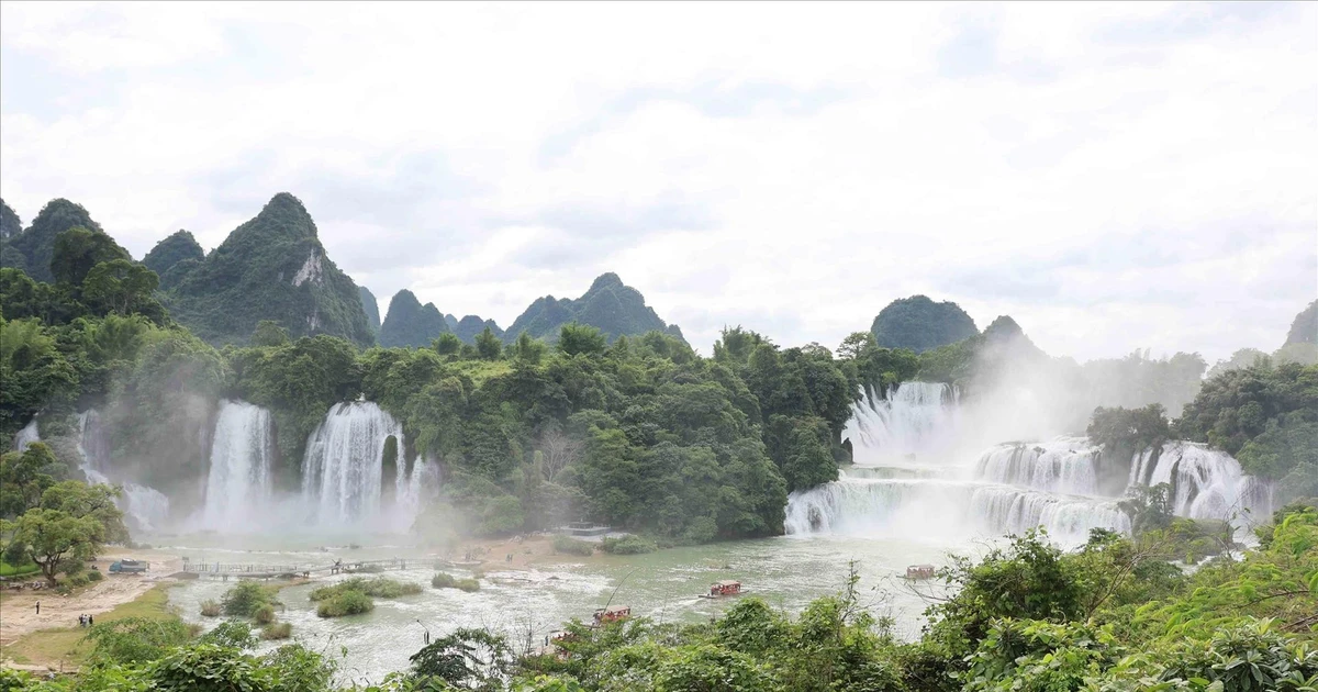 El complejo paisajístico cataratas Ban Gioc - De Tian. (Fuente: VNA) 