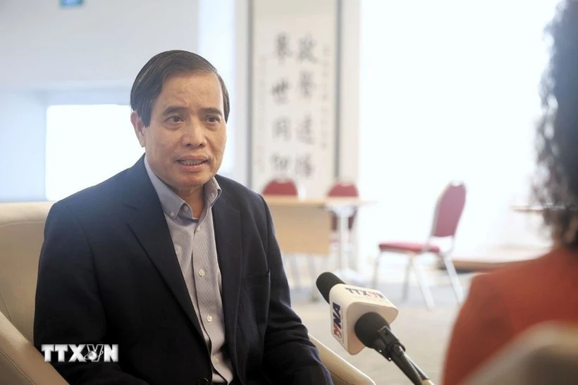 El profesor Vu Minh Khuong, de la Escuela de Políticas Públicas Lee Kuan Yew. (Foto: VNA)