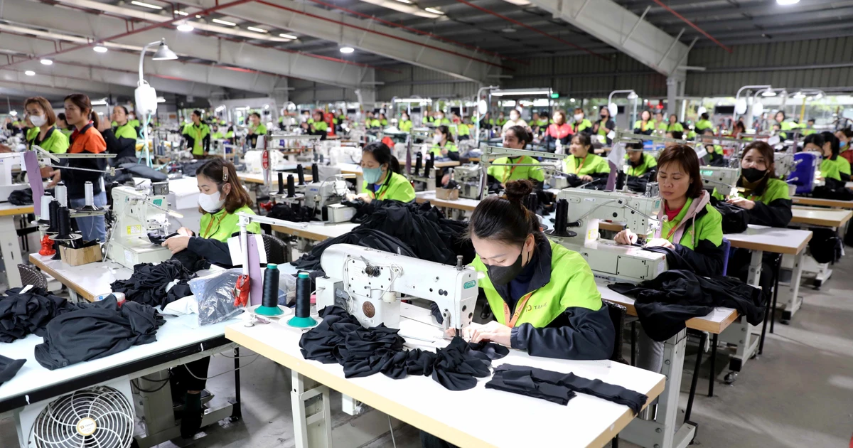 Confeccionan juegos deportivos en Vietnam (Foto: VNA)