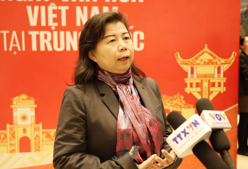 La académica china Liu Ying, investigadora del Instituto Financiero Chongyang de la Universidad Renmin (Foto: VNA)