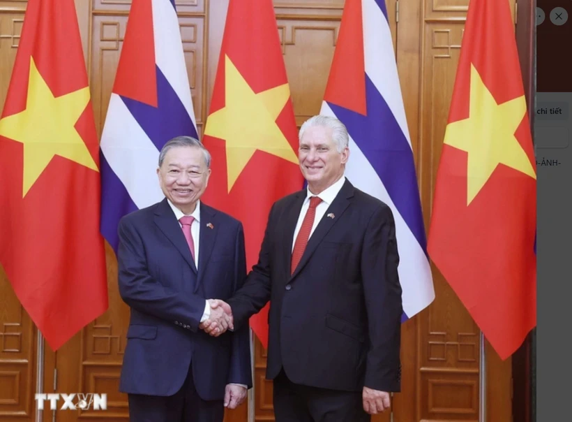 El secretario general del Partido Comunista de Vietnam, To Lam (izq.), y el primer secretario del Comité Central del Partido Comunista de Cuba y presidente de Cuba, Miguel Díaz-Canel Bermúdez, se reunieron en Hanói el 1 de septiembre de 2025. (Foto: VNA)