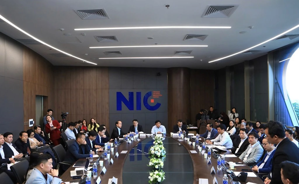 En la reunión. (Fuente: VNA)