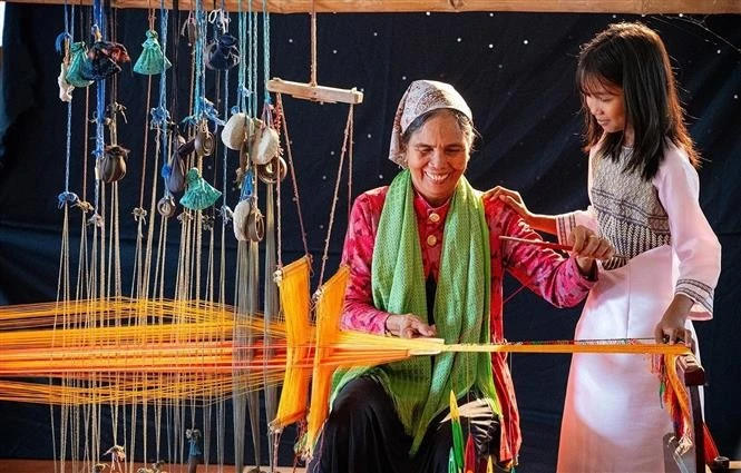 Pueblo textil de My Nghiep: Conservando el alma del tejido tradicional de la etnia Cham