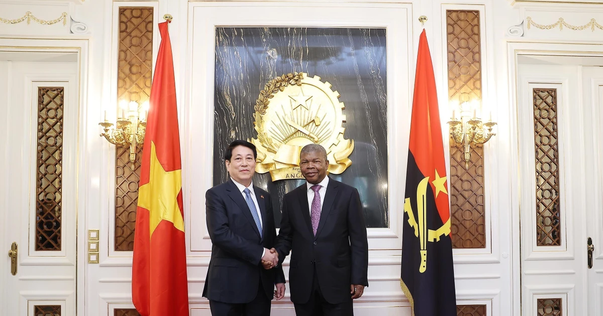El presidente vietnamita, Luong Cuong (izquierda), y su angoleño, João Manuel Gonçalves Lourenço (Foto: VNA)