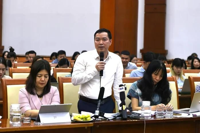 Duong Tien Dung, director adjunto del Departamento de Presupuesto Estatal, adscrito al Ministerio de Finanzas de Vietnam. (Fotografía: VNA)