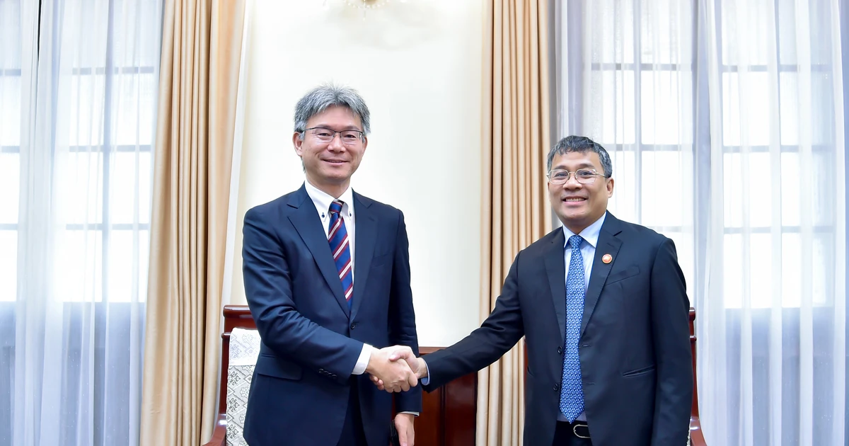 El viceministro permanente de Relaciones Exteriores de Vietnam, Nguyen Minh Vu, recibe a Yoneda Gen, jefe del Departamento del Sudeste Asiático y el Pacífico de la Agencia de Cooperación Internacional del Japón (JICA). (Fuente: Cancillería)