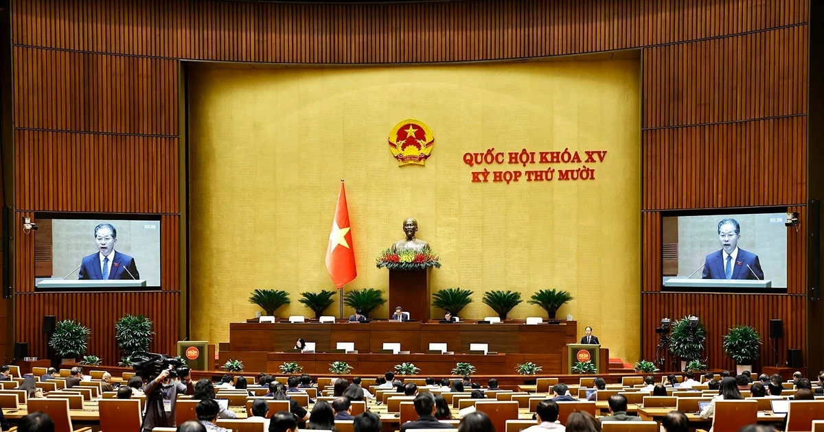 El presidente del Tribunal Supremo Popular, Nguyen Van Quang, habla en el evento. (Foto: VNA)