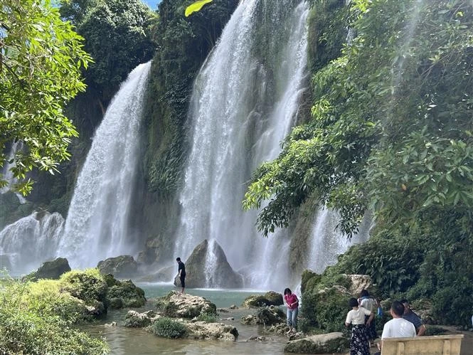 La belleza de la cascada Ban Gioc en la norteña provincia vietnamita de Cao Bang. (Foto: VNA)