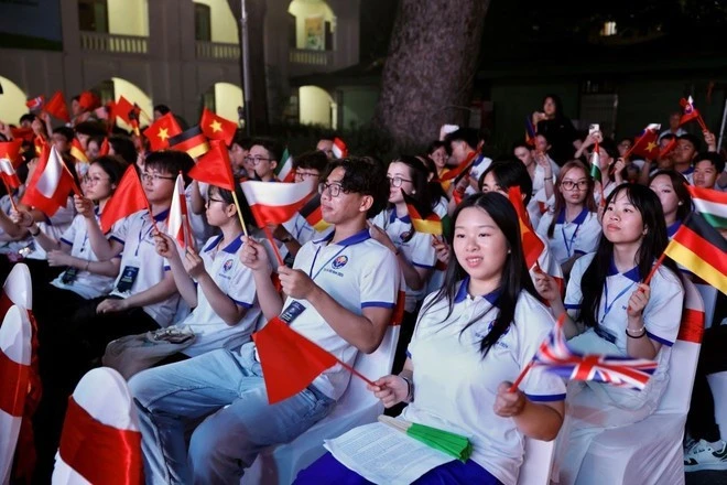 Participantes en el Programa del Campamento de Verano de Vietnam 2024. (Fuente: VNA) 