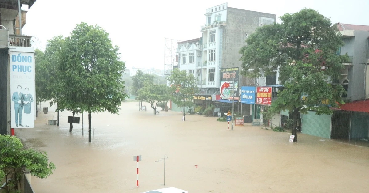 Inundaciones en el barrio de Phan Dinh Phung, provincia de Thai Nguyen. (Foto: VNA)