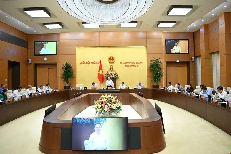 Panorama de la 49ª reunión del Comité Permanente de la Asamblea Nacional de Vietnam. (Foto: VNA)