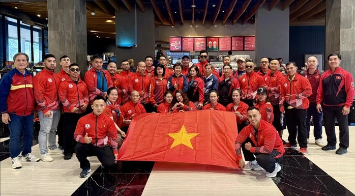 El equipo vietnamita consigue tres subcampeonatos y un oro individual en el Mundial de Fisicoculturismo 2025, igualando su récord de medallas del año anterior.