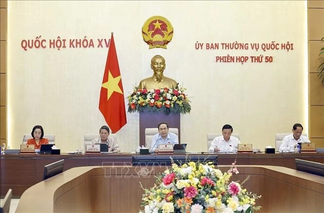El presidente de la Asamblea Nacional de Vietnam, Tran Thanh Man, en el debate. (Foto: VNA)