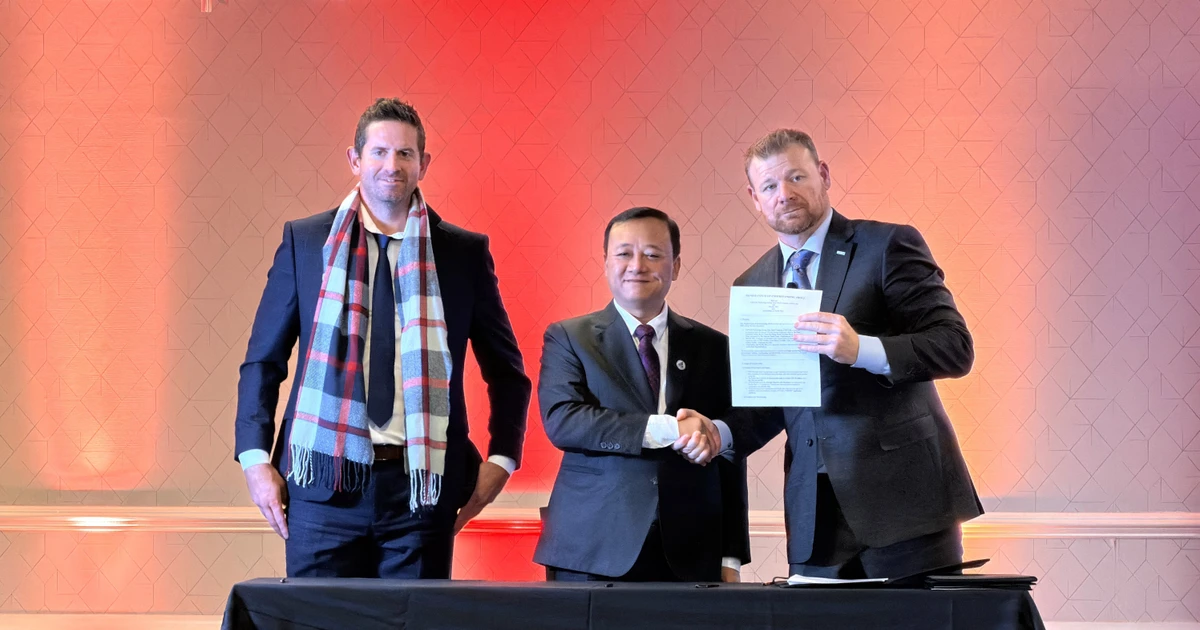 La empresa tecnológica VIPTAM Group y la empresa de logística InLog presentaron su estrategia de cooperación a 10 años (2025–2035). (Foto: VNA)