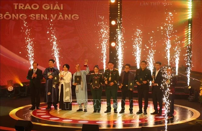 Los premios Loto Dorado se entregan en la 24ª edición del Festival de Cine de Vietnam, que concluyó en Ciudad Ho Chi Minh el 25 de noviembre. (Foto: VNA)