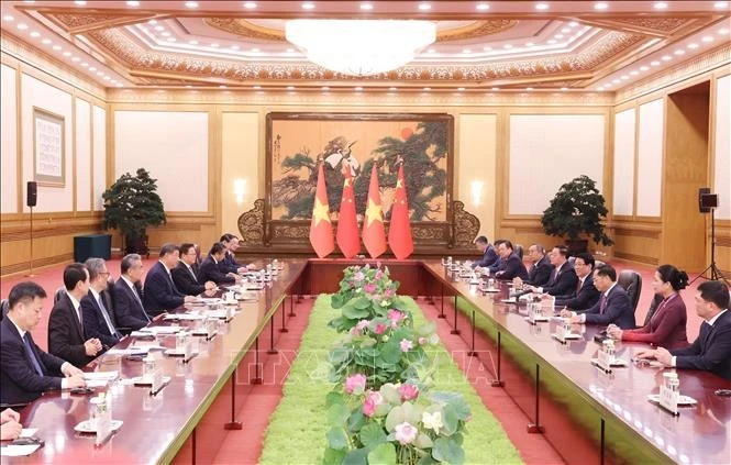 El presidente de Vietnam, Luong Cuong, se reunió con Zhao Leji, miembro del Comité Permanente del Buró Político y presidente del Comité Permanente de la Asamblea Popular Nacional de China. (Foto: VNA)