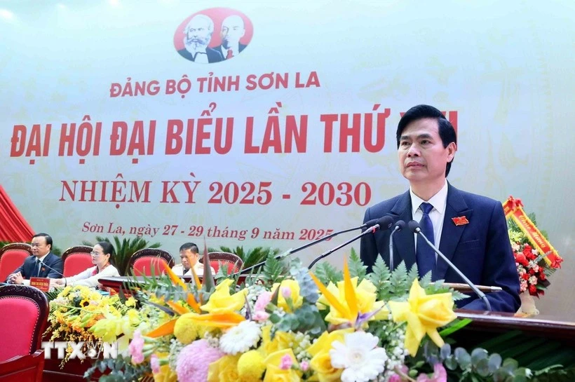 Le Quoc Khanh, secretario del Comité del Partido de la provincia de Son La, habla en el evento. (Foto: VNA)