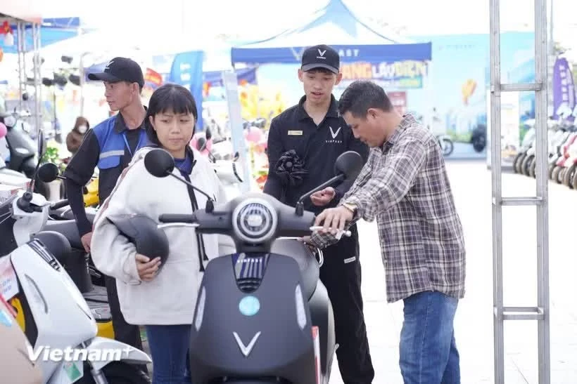 VinFast lanza su motocicleta eléctrica número un millón